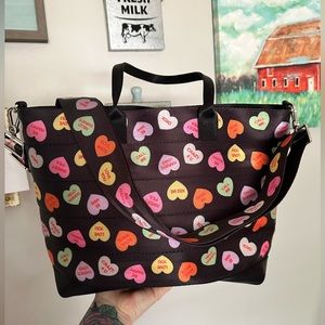 Harvey’s conversation hearts medium streamline